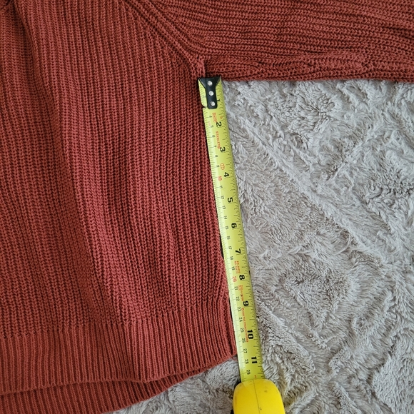 Crop Off Shoulder Sweater - Picture 5 of 5